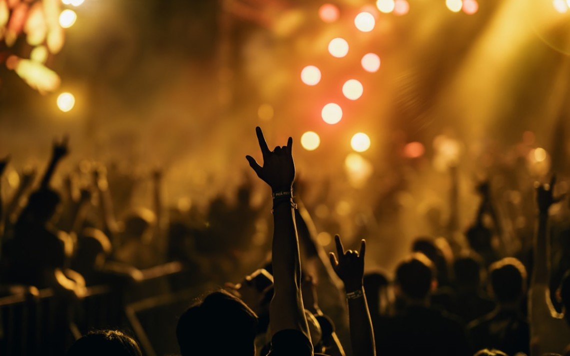 Comparativa ticketeras: Tickenight vs intermediarios en 2026