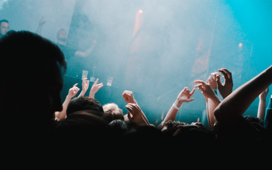 Vender entradas discoteca online sin comisiones ocultas: checklist